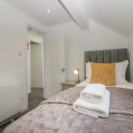 Betty's Loft Apartment *