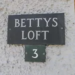 Betty's Loft Lägenhet *